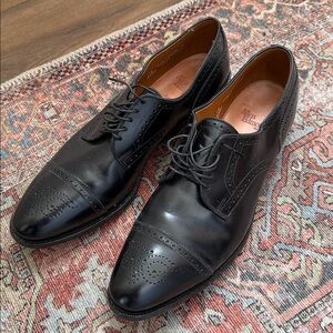 Allen Edmonds Black Leather Cap-Toe Derby Shoes Sanford